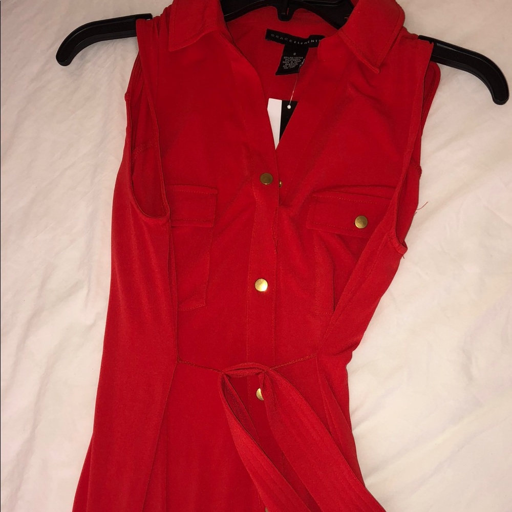 I am selling a beautiful long red dress